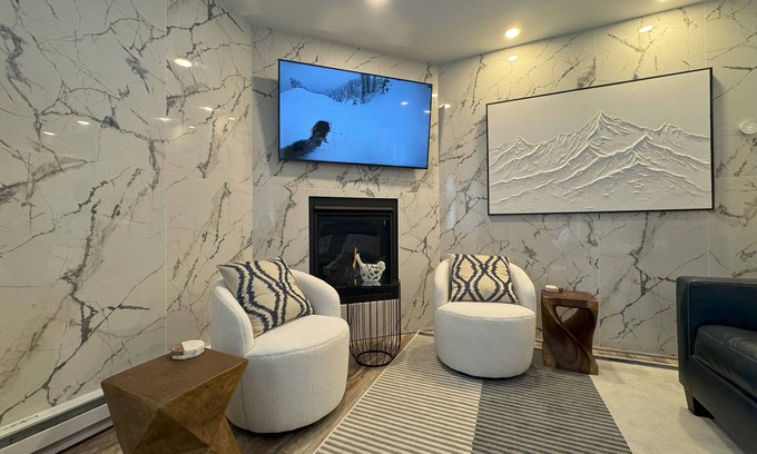 Sandpoint Condo | Mountain Bluebird Condo Getaway at Schweitzer Ski Resort