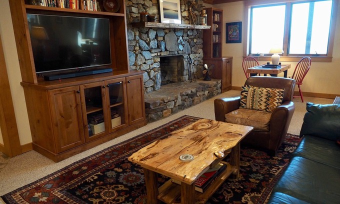 Brevard Apartment | Mountain Cabin in Brevard, Private Apartment, Incredible Views, Close to town.