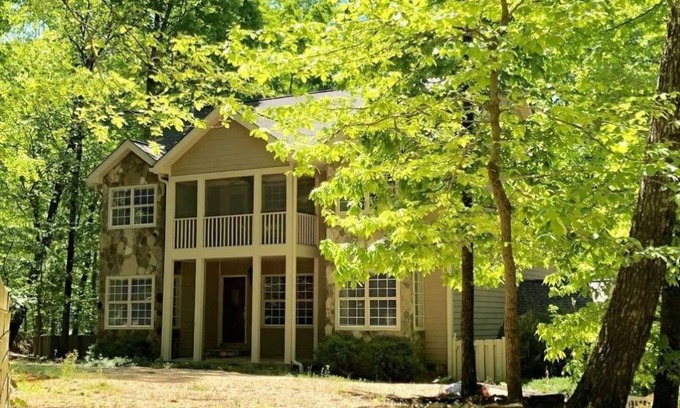 Tate Cabin | Mountain Cabin on the Green