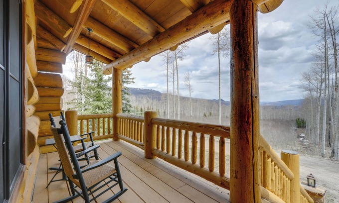 Gypsum Cabin | Mountain Chalet Bordering White River Nat'l Forest