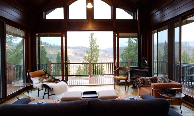 Dubois Ski Chalet | Mountain Chalet Retreat at Wyoming Parks Intersection - Dubois, WY