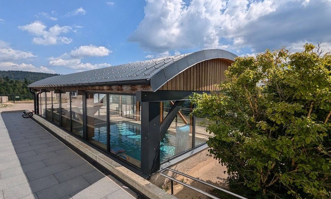 Le Val-d'Ajol Cottage | Mountain Cottage with Heated Pool, Spa & Sauna - The Rocks