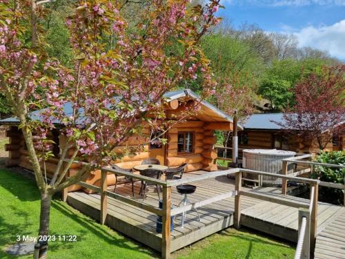 Marshbrook House | Mountain Edge Resort Lodge 1 with Hot Tub