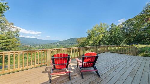 Waynesville House | Mountain Haven: Cozy Tiny Home on 16 Acres