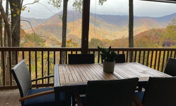 Clyde House | Mountain Hideaway within 45 minutes of Asheville! 4x4-AWD required