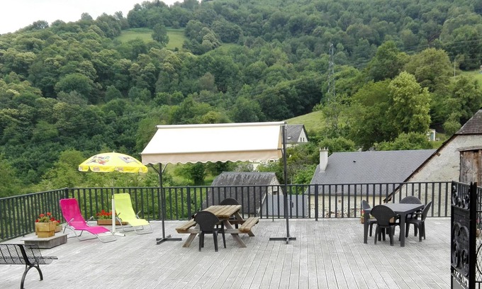 Ouste House | mountain holiday house for 8 people