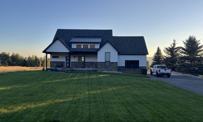Star Valley Ranch House | Mountain home getaway on the golf course