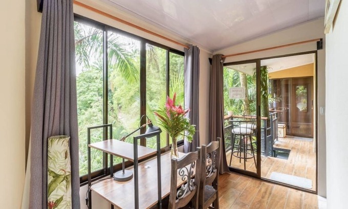 El Cerro Apartment | Mountain Jungle Cozy Apartment - with POOL + WIFI + A/C