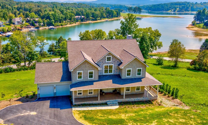 Blairsville House | Mountain Lakeside Home w/2-Story Deck, Hot Tub, Fireplace & Firepit