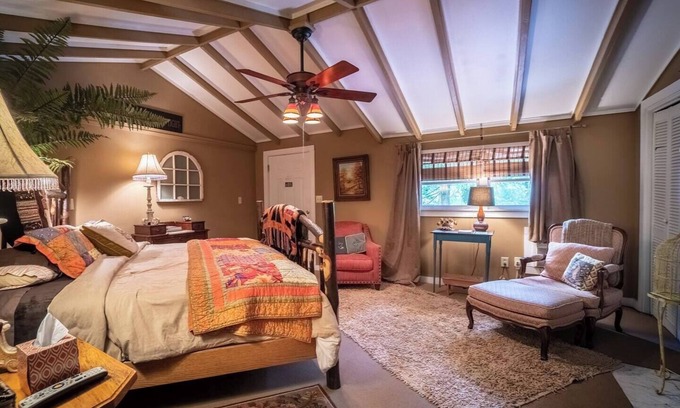 Clarkesville Cabin | Mountain Laurel-#3