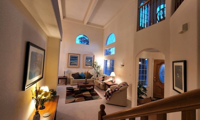 Oakhurst Villa | Mountain Majesty, with Hot Tub/Pool Table/Generator/EV/RV/Boat