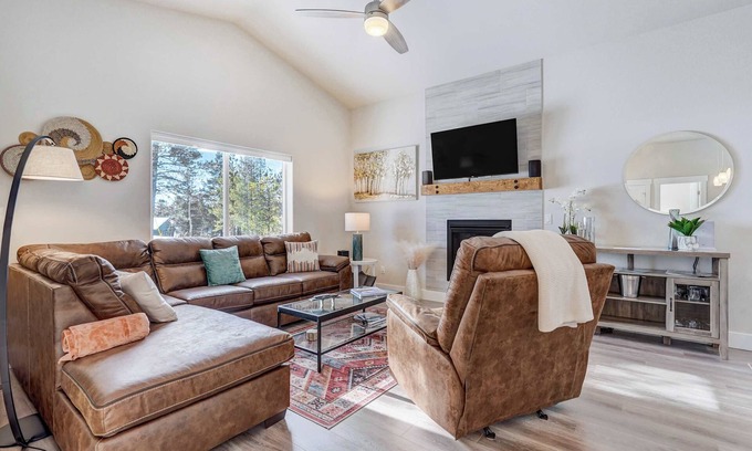 Florissant House | Mountain Oasis! Hot Tub Private Lux Resort Nature