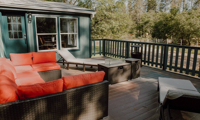 Kelseyville Cabin | Mountain Oasis: Newly Updated Cabin Unveils Rustic Charm