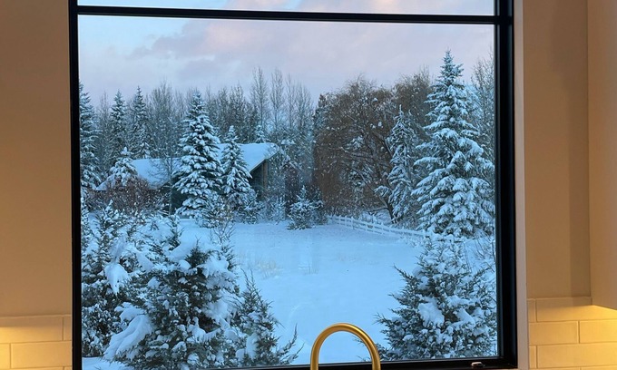 Ketchum House | Mountain Retreat in Sun Valley on Bike path1 mile from River Run Lifts & Ketchum