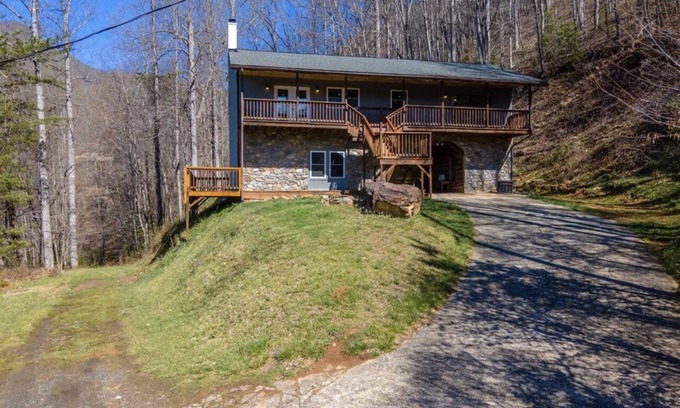 Sylva House | Mountain Retreat