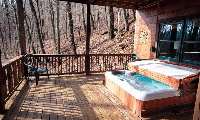 Hayesville Cabin | Mountain Retreat w/4 Bedrooms, Mtn. Views, Hot Tub, Internet and much more.
