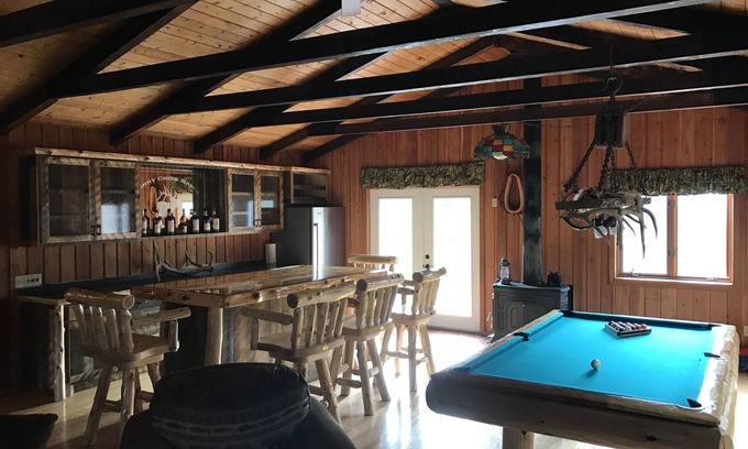 Divide Cabin | Mountain Slice of Paradise Near The Big Hole River Lodging for Friends & Family