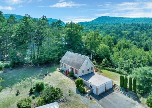 Lake George House | Mountain View 4 bedroom villa at Lake George