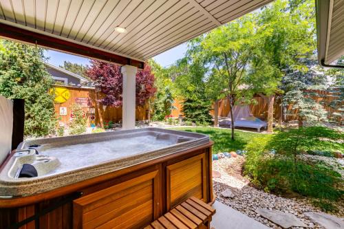 Cottonwood Heights Apartment | Mountain View and Hot Tub Apt Near Ski Resorts!