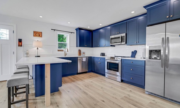 Bristol House | Mountain view by Newfound Lake by RedAwning