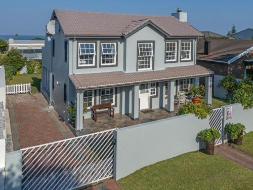 Voelklip House | Mountain View by Top Destinations Rentals