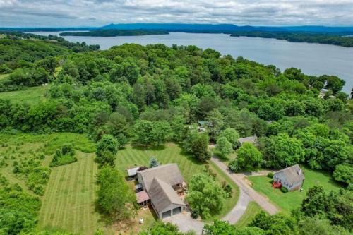 Dandridge House | Mountain View Lake House Hot Tub, Home Theater, Game Room, Fire Pit, Pet Friendly