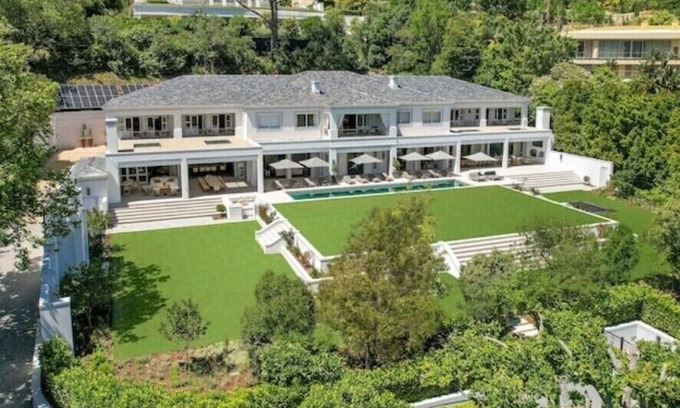 Bishopscourt House | Mountain View Residence: Luxury Villa