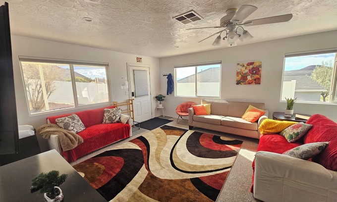 Hurricane House | Mountain View Retreat Near Zion, Sand Hollow