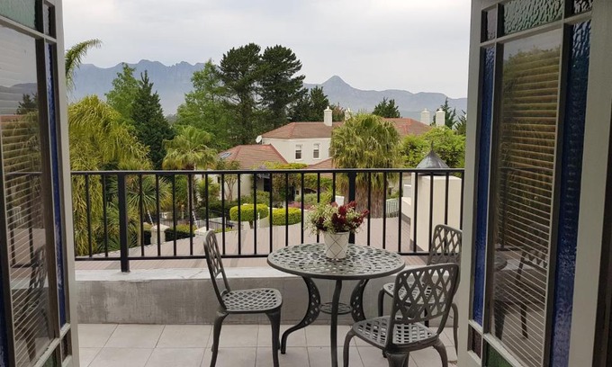 Somerset West Apartment | Mountain View Self-Catering Apartments