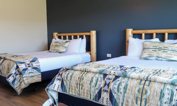 Tetonia Cabin | Mountain View Studio Suite - Double Queen