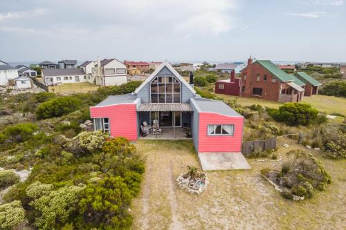 Betty's Bay House | Mountain View