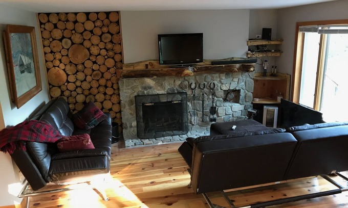 Sunday River Area Condo | Mountain views with comforts of home. 5 minute drive to mountain!