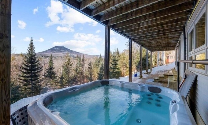 Jackson House | Mountainside Home In North Conway. Incredible Views, Hot Tub, Pets Allowed