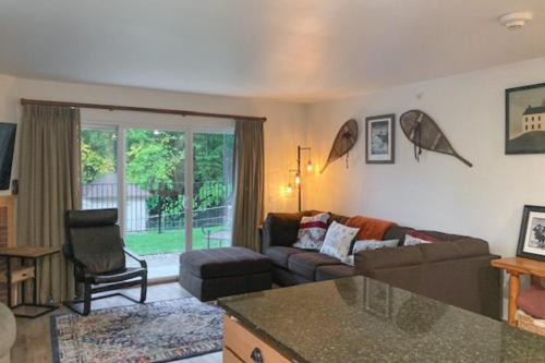 Warren Apartment | Mountainside Ski Lodge