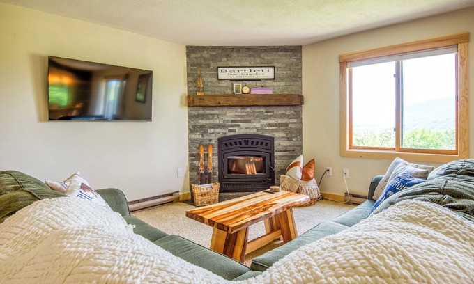 Jackson Condo | Mountainside Sunset Retreat close to area hiking and multiple ski resorts!