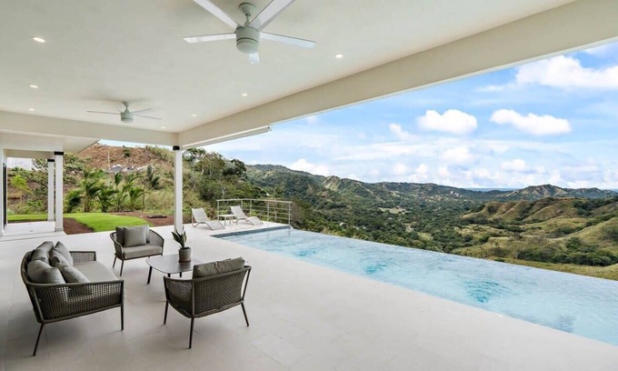 Coco House | Mountaintop 4-Bedroom with Pool, Huge Views