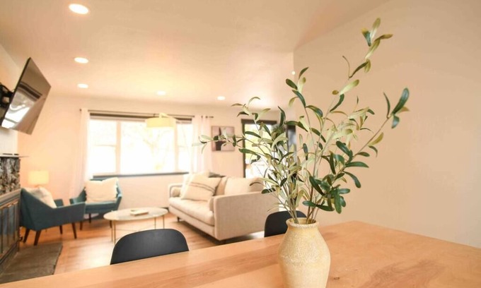 Moose Can Gully House | Mountainview Escape - A new, modern mid century home