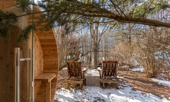 Arkville House | Mountainview with Cedar Sauna.