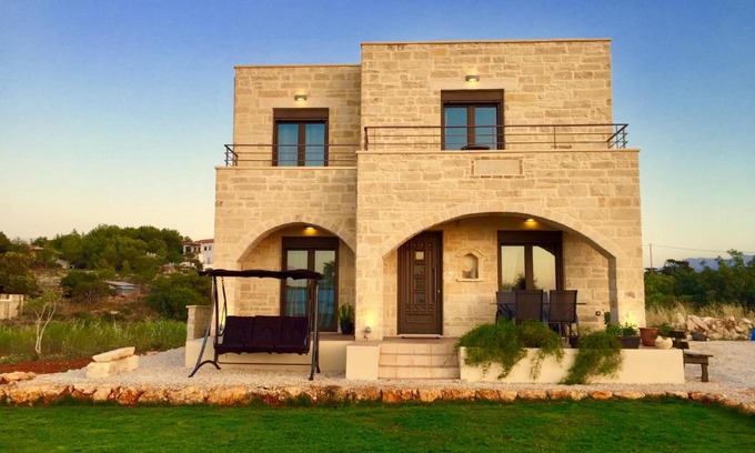 Kalathas Villa | Mourelo House Chania