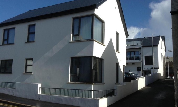 Newcastle Apartment | Mourneview Loft - Luxury Apartment