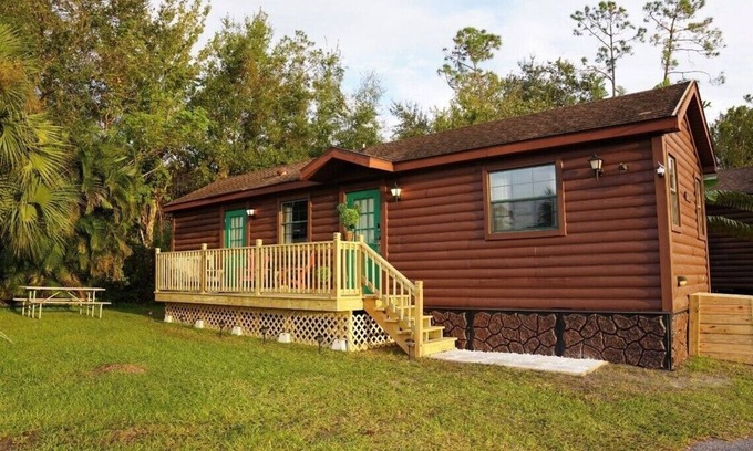 Kissimmee Cabin | Mouse House Cabin: Disney's Legacy Fort Wilderness Cabin in Kissimmee