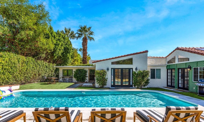 The Movie Colony Villa | Movie Colony Magic - Walk Downtown Palm Springs!