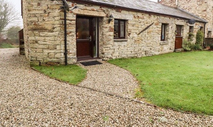 Lower Trengale Cottage | MOWHAY COTTAGE, romantic, character holiday cottage in East Taphouse