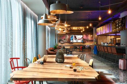 City Centre Dublin Hotel | Moxy Dublin City