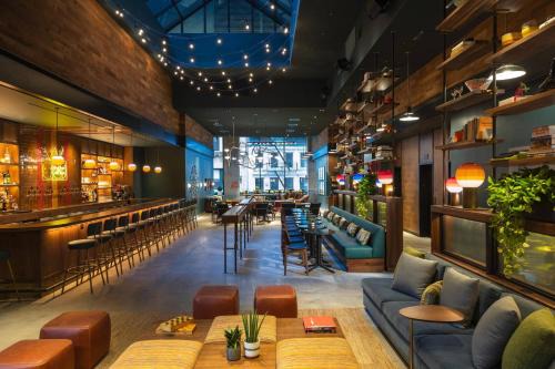 Financial District Hotel | Moxy NYC Downtown