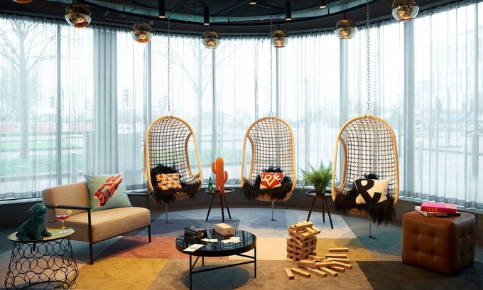 Slough Hotel | Moxy Slough