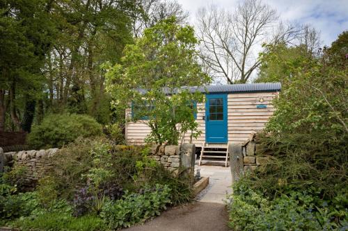 Baslow House | Mr McGregor’s Garden Shepherds Hut Chatsworth