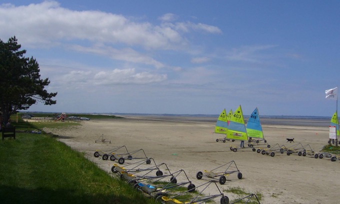 Cherrueix Apartment | Mt. Bay Saint Michel, a pretty little nest. Sea at 30 meters