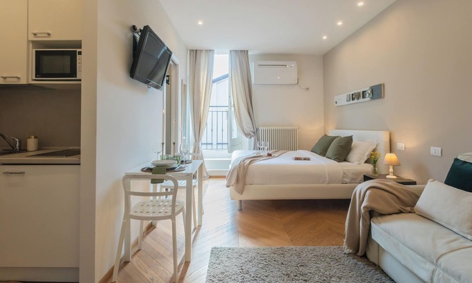 Como Apartment | MT Studio by Rent All Como