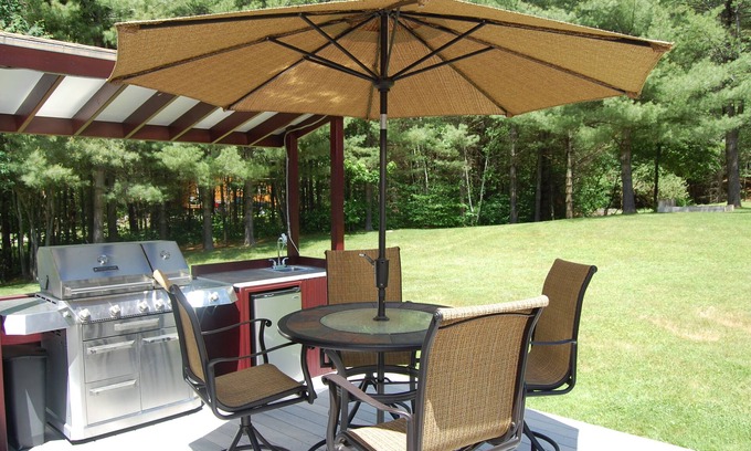 Carroll House | Mt Washington Home Escape W/Jacuzzi : Pets Welcome With Private Backyard